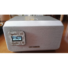 Kit per realizzare un ricevitore FM stereo con display Kit per realizzare un ricevitore FM stereo con display